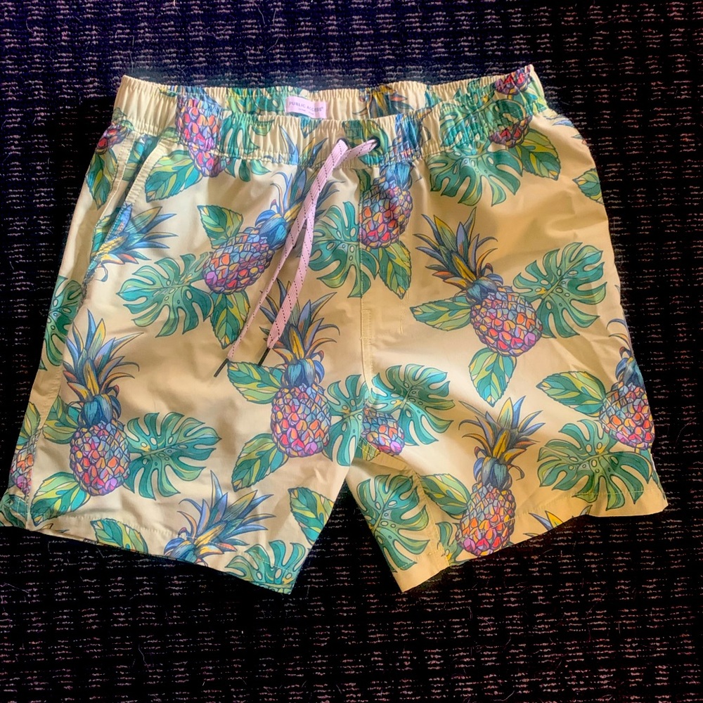 Swim shorts small